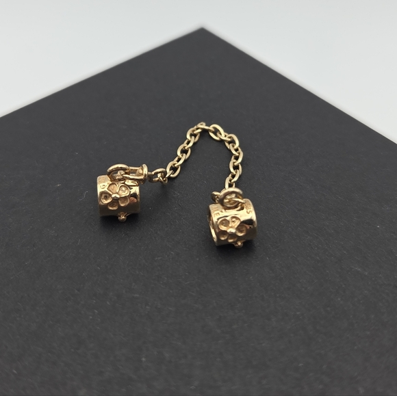 💥SALE....Pandora Retired "Gold Daisy" 14kt Safety Chain. Chain Is 3" Long. - Picture 5 of 6
